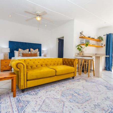 The Yellow Door Guesthouse 이스트런던 외부 사진